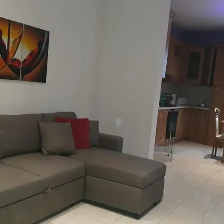 Holiday Lodging - 3 Bedroom - Апартаменты *