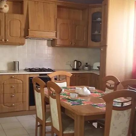 Holiday Lodging - 3 Bedroom -
